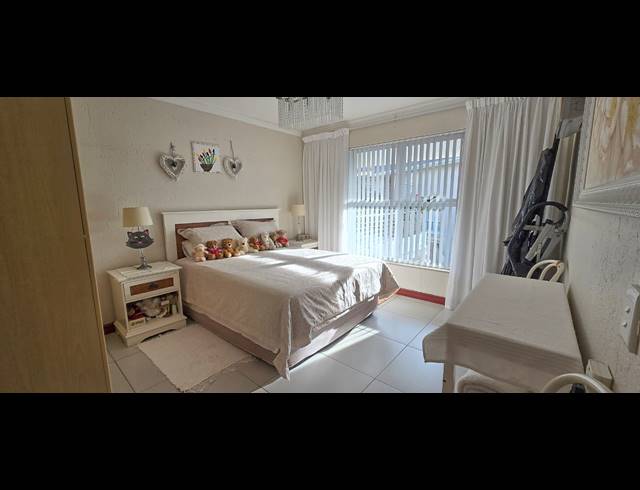 3 BEDROOM SECTIONAL TITLE FOR SALE IN SIMBITHI ECO ESTATE
